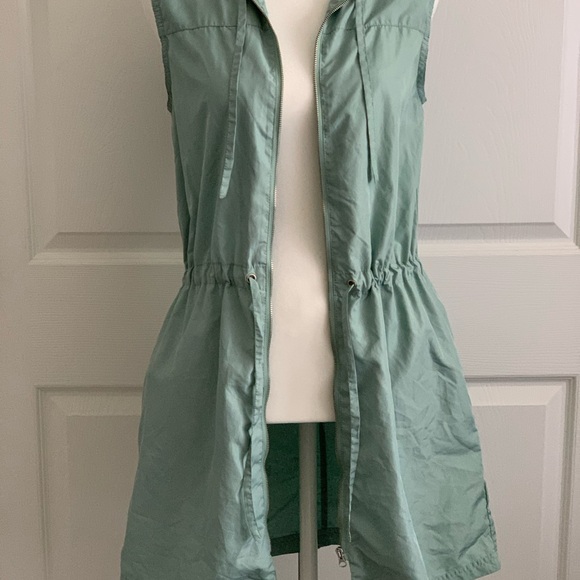 CHEAP MONDAY “Sofie” Women’s Sleeveless Full Zip Slicker Vest Jacket Size: XS - Picture 6 of 7
